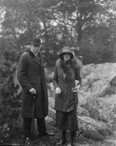 Society at Chelsea flower show. Sir Lionel Darell and his daughter. 31 May 1923