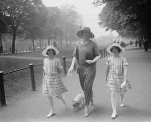 Society in the Park. The Marchioness of Linlithgow and her two daughters, Anne and Joan