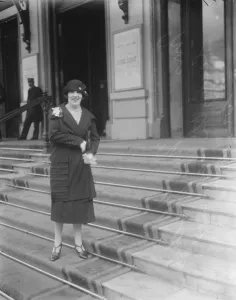 Society on the Riviera. Mrs Gluckman, a well known South African lady, leaving