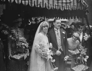 Society Wedding The marriage between Count Raczynski and Miss J Markham took place at St Jame s