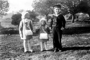 Spain Royal Children Christmas Outing The Prince of the Asturias with Infanta Cristine