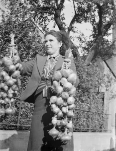 A Spanish onion girl in Sidcup, Kent. 1938