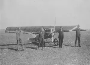 The sport plane The small sporting monoplane has been built by the brothers Rieseler Johannisthal
