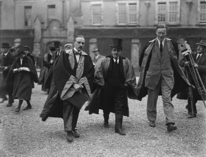 St Andrews Celebrations Sir James Matthew Barrie, 1st Baronet in the middle 4 May 1922