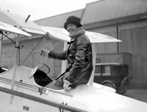 At Stag Lane Aerodrome, Hendon. Hon Lady Bailey ( wife of Sir Abe Bailey ), who
