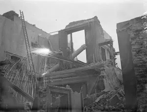 Where stars of the national theatre will Scintiliate. Workmen with an Oxy acetylene