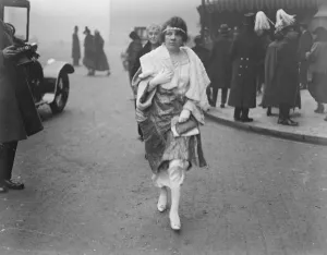 State Opening of Parliament. Mrs Hamilton Wedderburn arriving. 13 February 1923