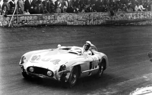Stirling Moss - on the Targa Florio course with the victorious car of 1955 a Daimler-Benz