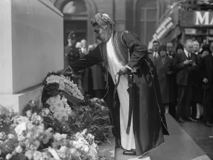 Sultan of Muscat at the cenotaph. 17 September 1928