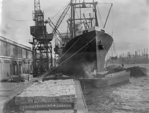 Sunday unloading to escape Tariffs. All day Sunday the Thames docks presented