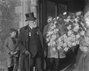 Survivor of crew escorted Queen Alexandra 62 years ago visits Sandringham Church