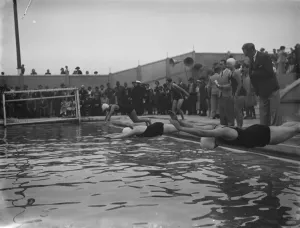 Swanscombe baths. 1936