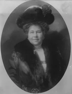 Switzerlands wealthy guest. The Archduchess Isabella of Austria wife of the Archduke