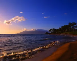 Paradise Prints: T4. 024. Hawaii group. Island of Maui, shortly before sunset