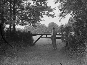 Country Collection: Taking in the view from a field on Farthing Street in Farnborough, Kent, which