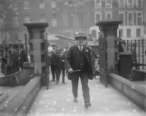 Threatened coal strike. Unity House Meeting Mr Robson 1920
