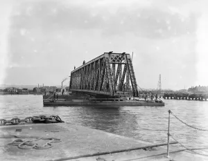 Tilbury, 450 tons road bridge, constructed by the Cleveland bridge and engineering co ltd