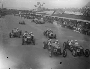 Ulster T T. General view and start. 1932