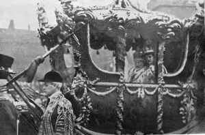 Uncrowned and crowned: their Majesties before and after the Abby Ceremony