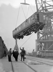 Unloading Royal Scot Train at Tilbury after her triumphal tour of Canada and the United States