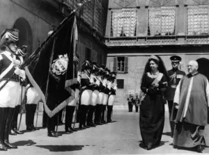 Catholic Prints: Vatican City, Italy. May 1961. Queen Elizabeth has an audience with the Pope