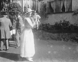 Singer Prints: Vesta Tilley ( Mrs Walter De Freee 0 celebrate her silver wedding at Maidenhead