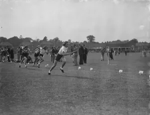 Spectator Prints: Vickers sports day. Action from the relay race 1939