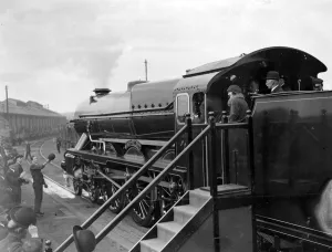 Visit to the Duke and Duchess of York to the southern railway?s works at Ashford
