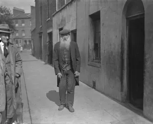 Walworths Stalwart Patriarch 103 and still getting about 13 September 1922