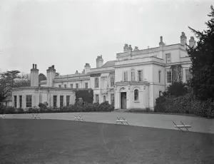 Adult Prints: Warfield Hall, near Bracknell, residence of Mr W I Shard, 14 January 1928