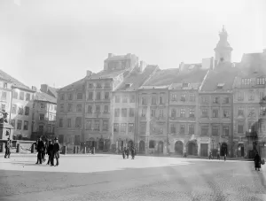 Warsaw Poland The old market place opposite the famous fukier cellars at Warsaw 25