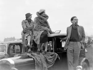 Fur Coat Prints: Watching the Christchurch Point to Point races at Oddington from the roof of their car