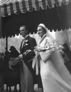 Marriage Prints: Wedding of Dr E Fs Morrison ( Master of the Westerley Hunt ) and Miss Gonda Van