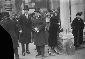 Wedding. The Hon R E B Beaumont and Miss H M C Wray were married at St Georges Hanover Square