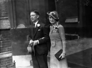 Marriage Prints: Wedding of Mr Donald Gordon and Miss Elsie Harrap at St Pauls Church