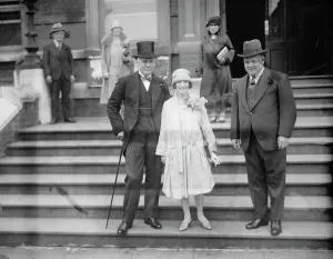 Wedding. Mr Harry Weldon was married at Hampstead Register Office to Miss Hilda Glyder