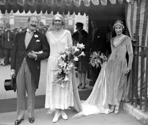 Wedding of Mr Kenneth Tomas (Ashley House, Penylan, Cardiff) and Miss E. M. Gantlett (of Fairford