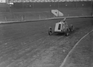 West Ham speedway to introduce midget car racing