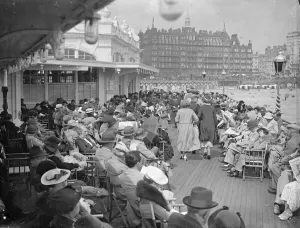 Whitsun crowds throng Brighton. Large numbers of Whitsun holidaymakers went in