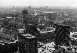 Aerial View Prints: A wide-angle view of BPs new head office building looking in a north-easterly directioon
