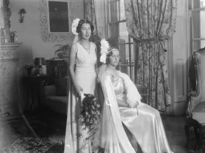 American Prints: Wife of American Charge D Affaires attends the Royal Court. Mrs Ray Atherton