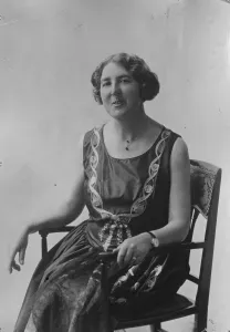 Sitting Prints: Wife of the ex - speaker. Mrs J M Whitley, wife of the ex - speaker. 5 September