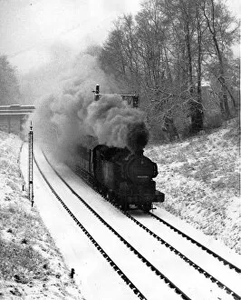 Winter Collection: Winchmore Hill railtrack in January 1947