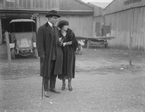 Woman Designs her Husbands Aeroplane Mrs E J Cox the American Airmen who flew a