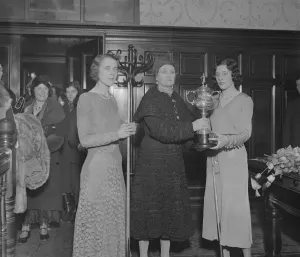 Womans Professional Billiards Championship at the Burroughes Hall, Soho Square Viscountess