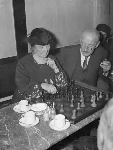 Womens champion runs city cafe devoted chess