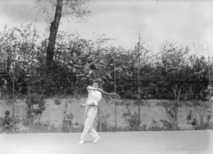 The worlds hard court lawn tennis championships at Brussels. Comte Bonacossa ( Italy )