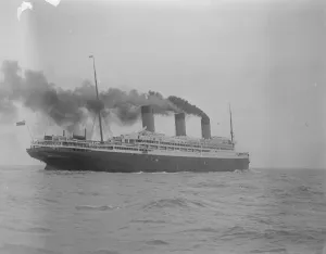 Worlds largest ship arrives at Southampton The new White Star Liner RMS Majestic